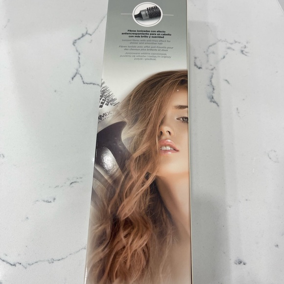 Hairbrush - Picture 3 of 3